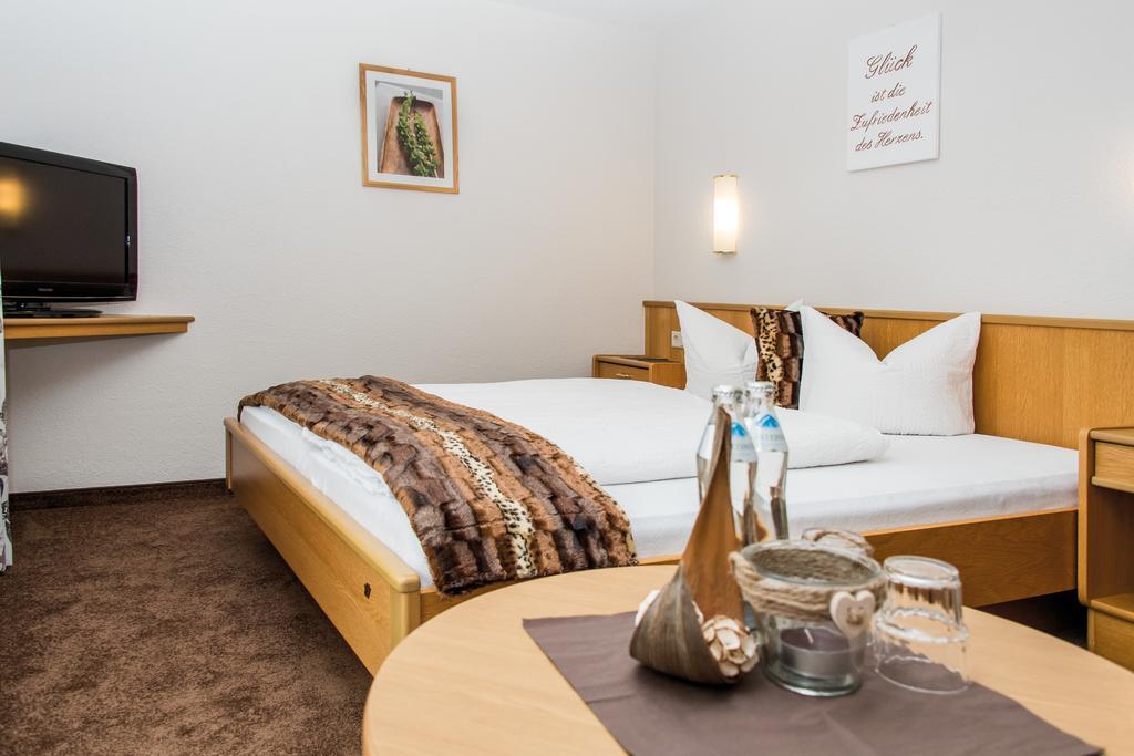 Hotel Idhof อิสชเกิล ภายนอก รูปภาพ